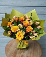 Букет цветов из:  Альстромерии и Розы в Ребрихе