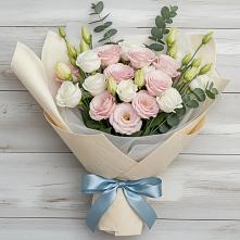 Букет цветов из:  Лизиантусы #REPLACE_PRED# Ребрихе