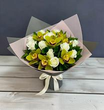 Букет цветов из:  Орхидеи и Розы в Ребрихе