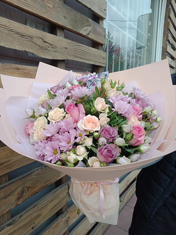 Букет цветов из: Розы и Хризантемы в Ребрихе