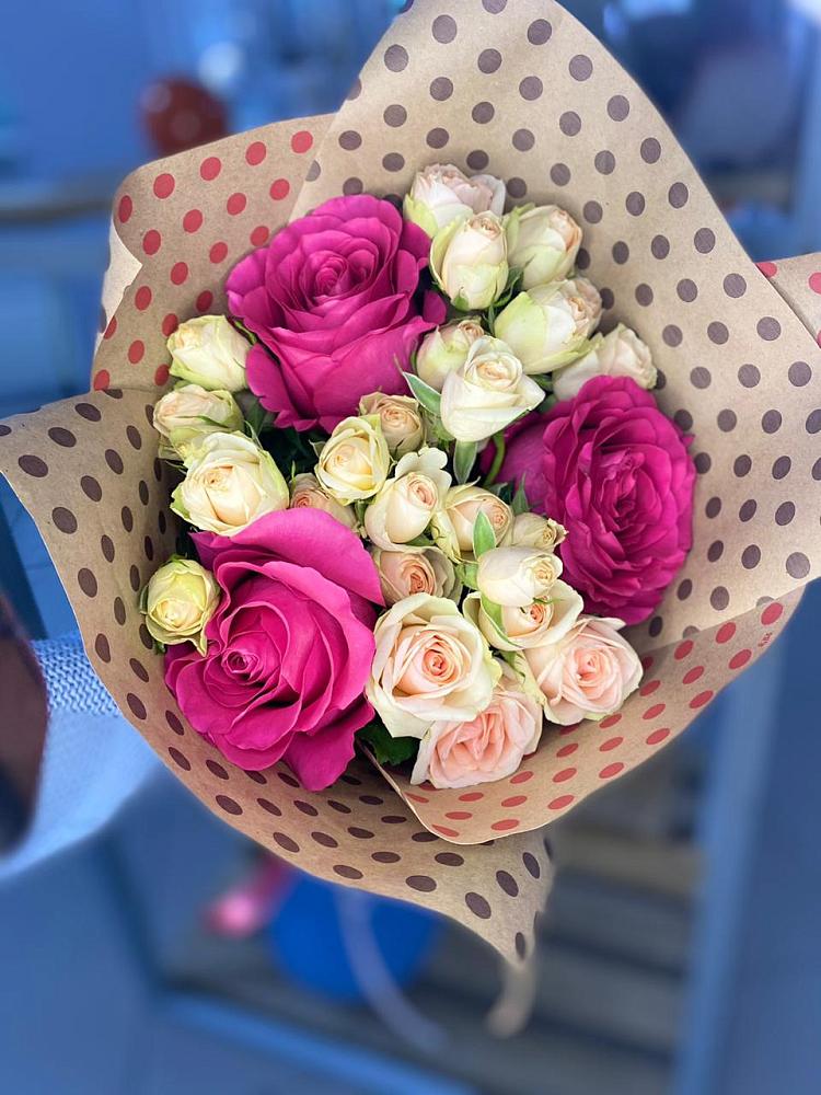 Букет цветов из: Розы в Ребрихе