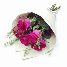 Букет цветов из:  Розы в Ребрихе