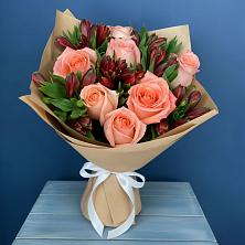 Букет цветов из:  Розы и Альстромерии в Ребрихе