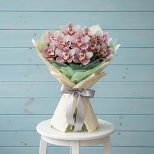 Букет цветов из:  Орхидеи и Розы в Ребрихе