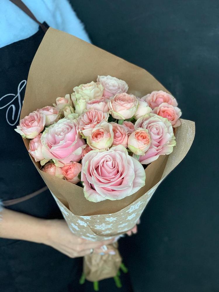 Букет цветов из: Хризантемы и Розы в Ребрихе