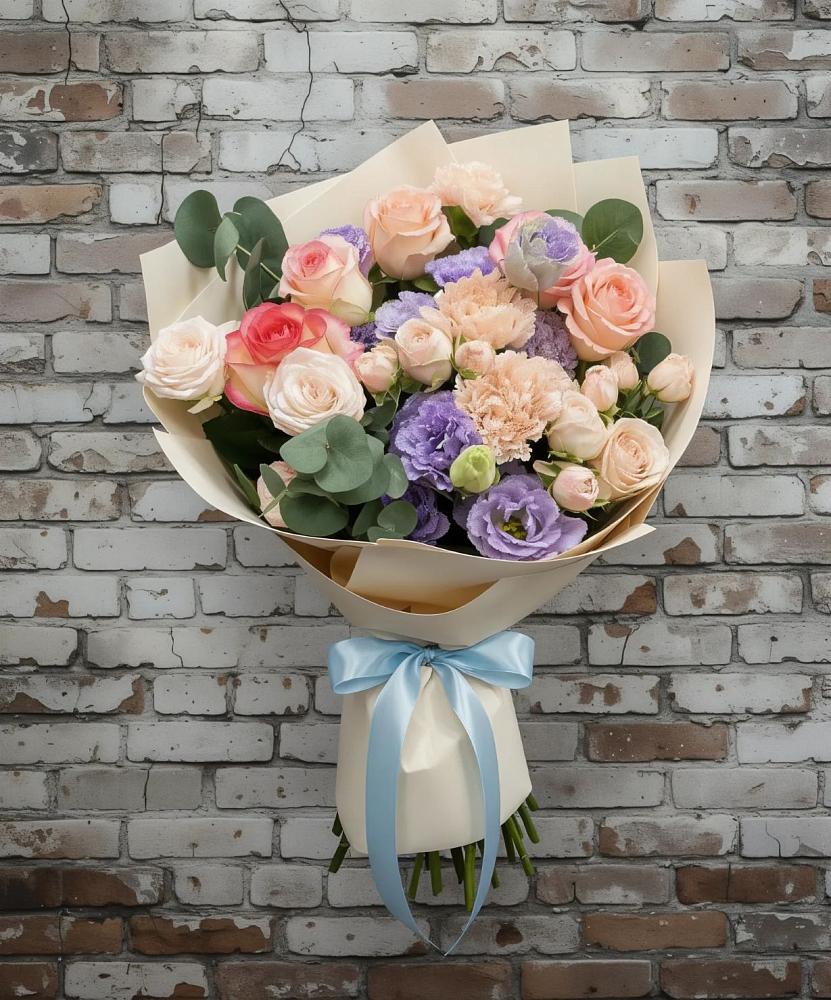 Букет цветов из: Розы, Лизиантусы и Гвоздики в Ребрихе