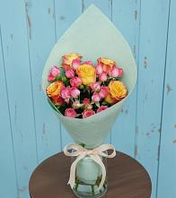 Букет цветов из:  Розы в Ребрихе